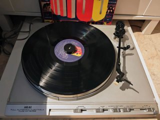 Tocadiscos Akai AP-B1022. marantz technics