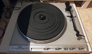 Tocadiscos Akai AP-B1022. marantz technics