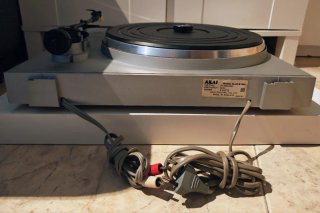 Tocadiscos Akai AP-B1022. marantz technics