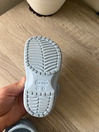 Chanclas Crocs niño azul