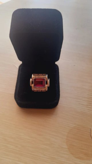 Anillo plata con Piedra Roja Rectangular