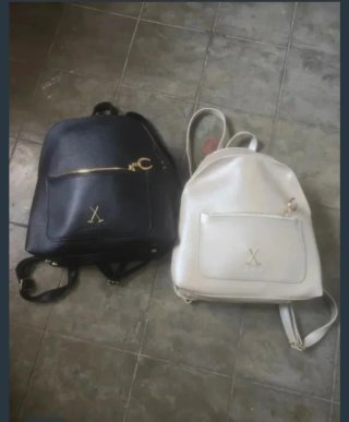 Mochilas Beverly Polo Club Negra y Blanca