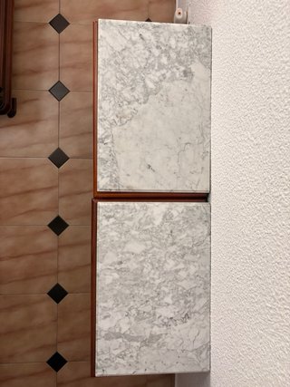Pareja Mesitas Noche Clásicas Madera y Mármol