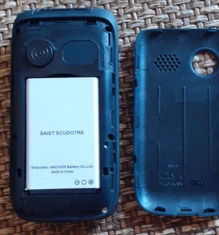 Telefono cellulare SAIET GSM nero