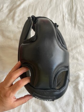 Seiken: Casco, Guantes y Espinilleras Kickboxing