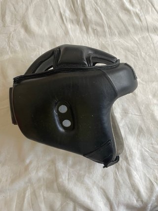 Seiken: Casco, Guantes y Espinilleras Kickboxing
