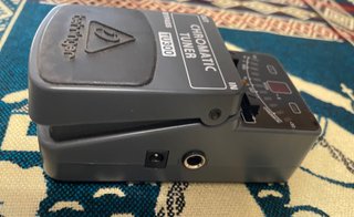 Behringer TU300 Afinador Cromático Guitarra
