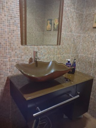 Mueble de baño madera y cristal