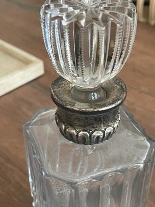 Botellas Antiguas Cristal Robusto Tallado y Plata