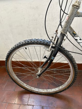 Bicicleta Montaña Adulto que necesita arreglos