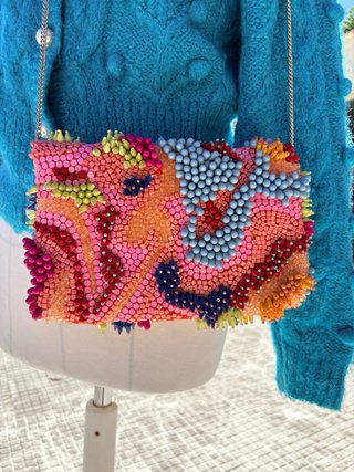 Bolso artesanal piezas colores