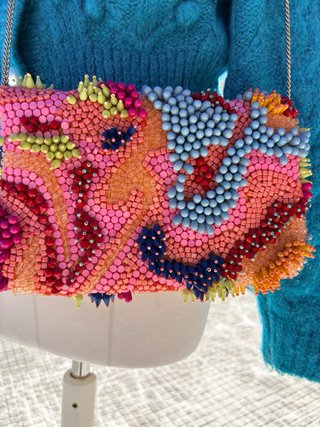 Bolso artesanal piezas colores