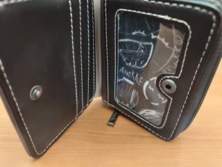 Cartera Anekke.