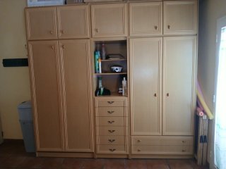 Mueble con cama abatible y colchón