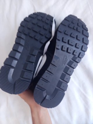 Zapatillas Nike Negras y Blancas