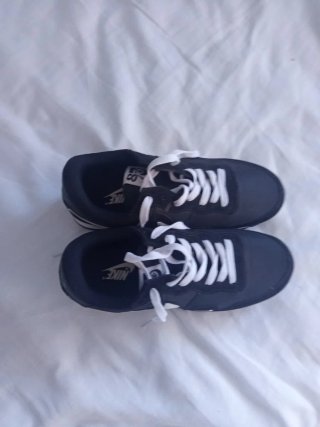 Zapatillas Nike Negras y Blancas