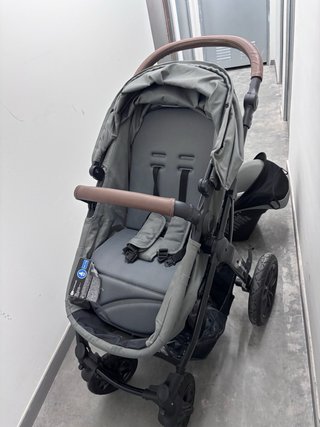 Kinderkraft Moov Capazo + Silla Coche Gris