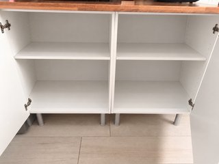 Mueble bajo con encimera de madera
