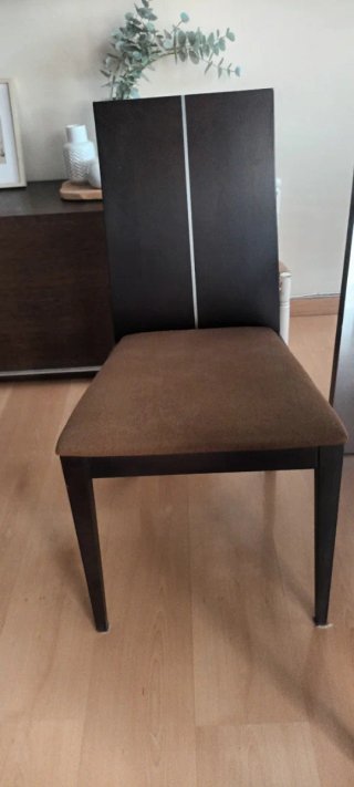Mesa extensible y 4 sillas