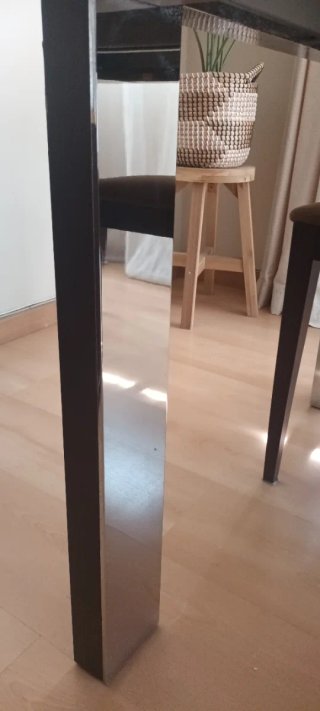 Mesa extensible y 4 sillas