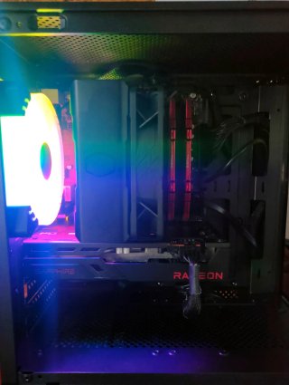 PC Gaming – i5-8400 + RX 6600 – 16 GB RAM