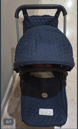 Carrito de muñecas azul acolchado