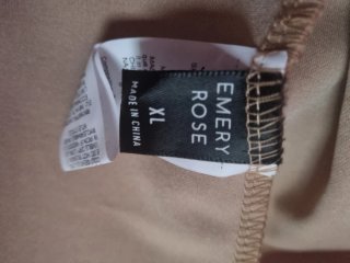 Chaleco beige sin mangas