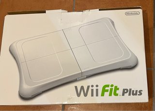 Consola Nintendo Wii + Wii Fit Plus