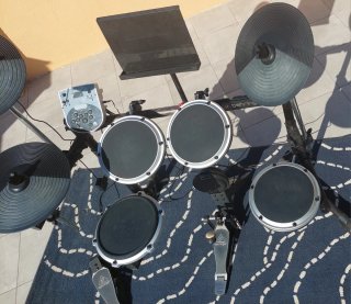 Batería Electrónica Behringer XD8USB