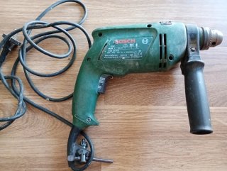 Taladro percutor Bosch 600W
