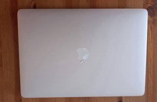 MacBook Pro 13” Apple en buen estado y funcionando
