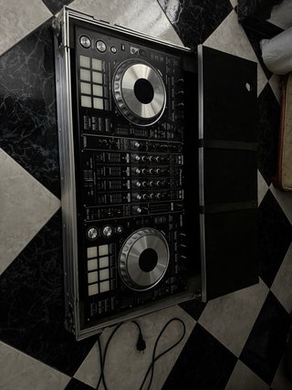 Pioneer DDJ-SZ  + flight case Magma