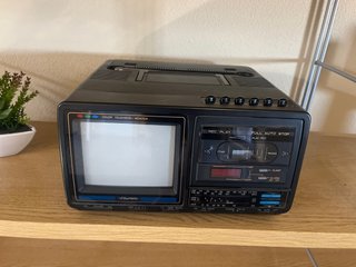 Televisor y Radio Cassette Vintage
