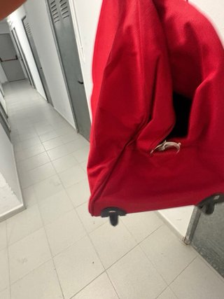 Bolsa de viaje roja sin estrenar