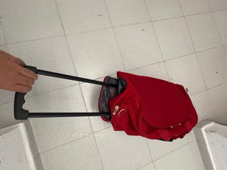 Bolsa de viaje roja sin estrenar