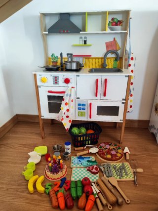 Cocina de juguete con accesorios