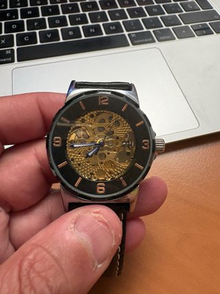Reloj Mecánico Esqueleto Negro y Dorado