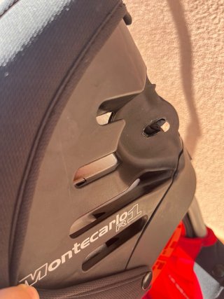 Silla coche niño roja y negra con Isofix
