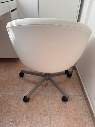 Silla de escritorio giratoria blanca