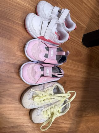 Zapatos para niñas beige y amarillo