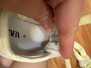 Zapatos para niñas beige y amarillo