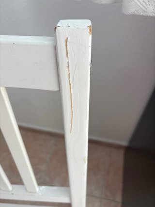 Silla de comedor blanca de madera