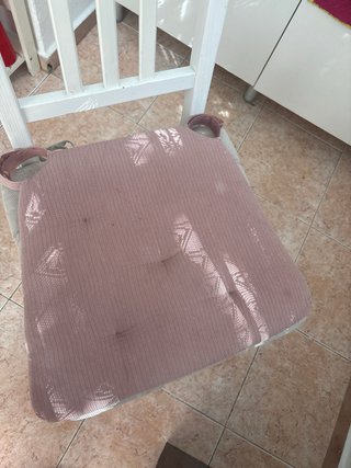 Silla de comedor blanca de madera