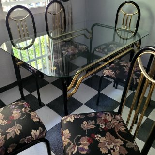 Mesa de comedor de cristal y 6 sillas