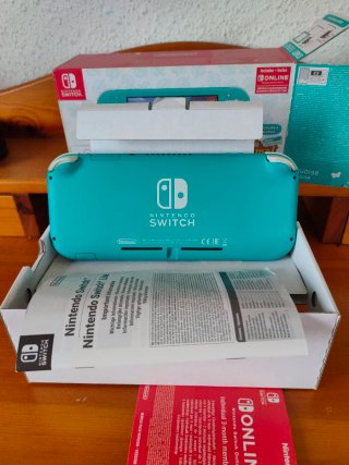 Nintendo Switch Lite Azul Animal Crossing