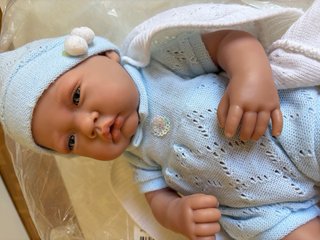 Muñeco bebé reborn niño