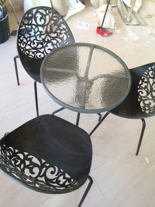 Mesa y 3 Sillas Terraza Cristal Metal