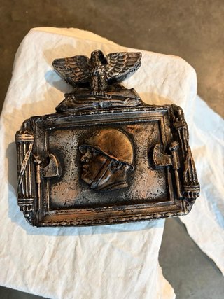 Plaque militaire aigle et casque