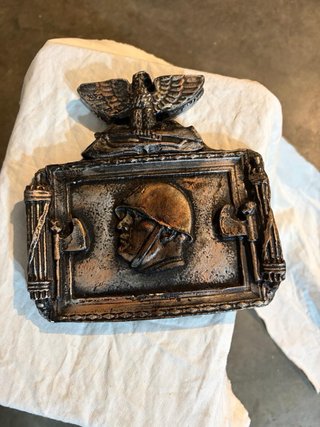 Plaque militaire aigle et casque
