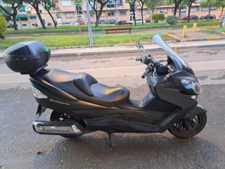Suzuki Burgman 400 Negra mate perfecto estado